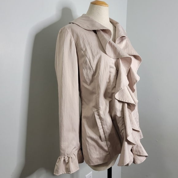 Willi Smith Medium Cream Ruffle Blazer Jacket with Orange Lining - Picture 6 of 14